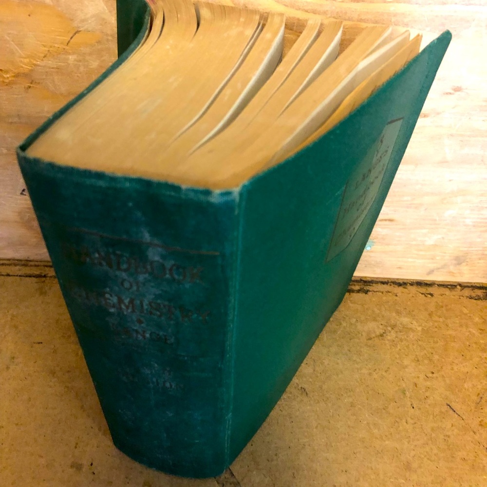 LANGE'S HANDBOOK OF CHEMISTRY  1956 BY NORBERT A. LANGE Ph.D.  FOURTH EDITION